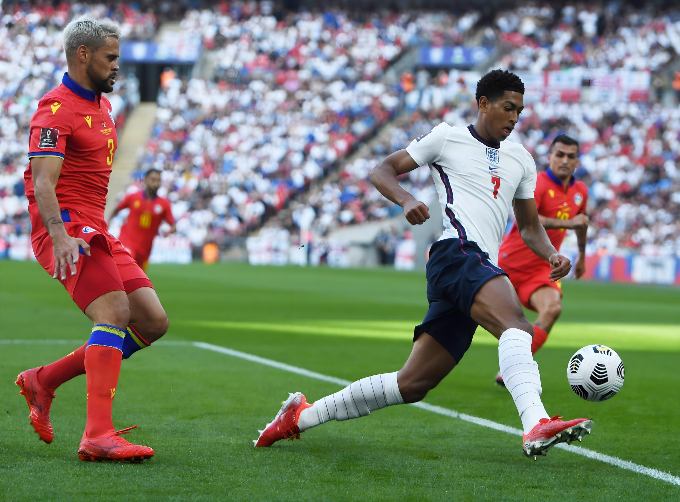 边路突破 边路突破