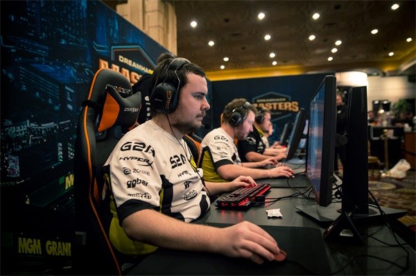 不仅仅是球 不仅仅是球