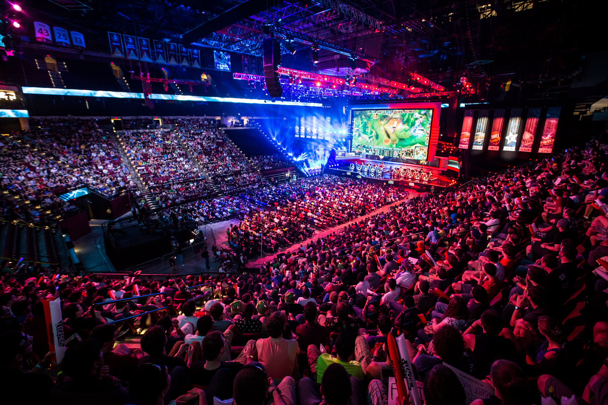 面对如此严 面对如此严