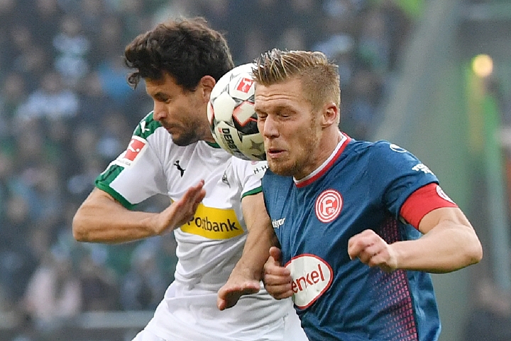 业合作各走 业合作各走